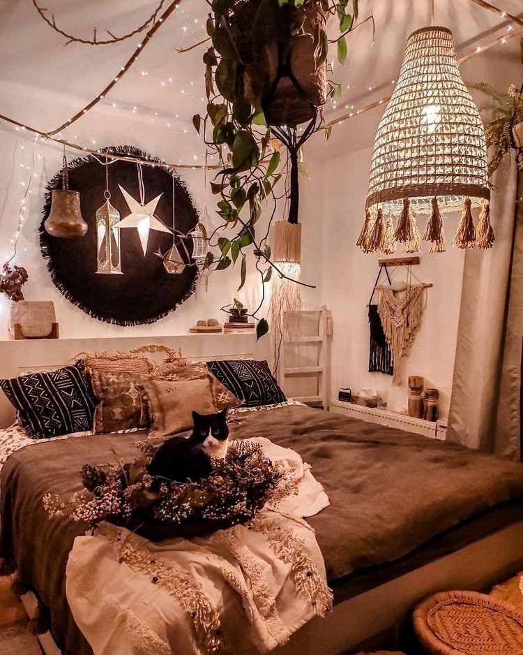 Modern Bohemian Bedroom (17)